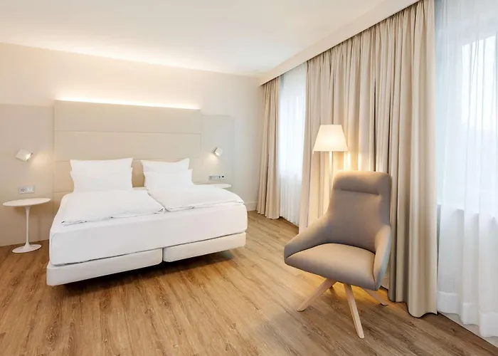 Nh杜塞多夫北城酒店 4*